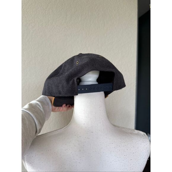 RARE New Era 59Fifty Houston Astros Gold Metal Badge One Size Hat - Picture 2 of 6